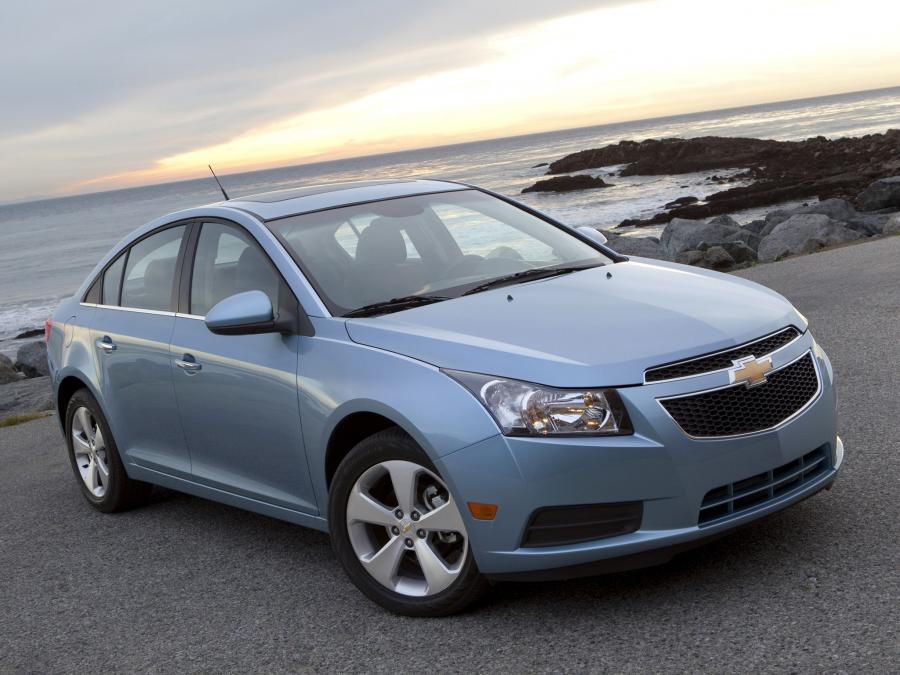  Chevrolet Cruze 2010 года  (US) (фото 7 из 16)